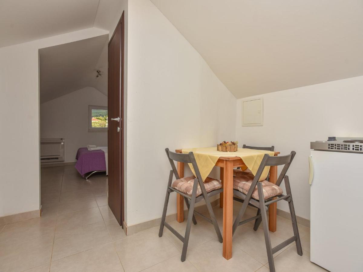 Apartments Zora Tučepi Extérieur photo