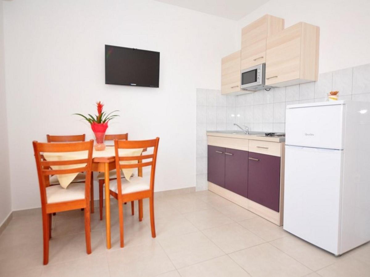 Apartments Zora Tučepi Extérieur photo